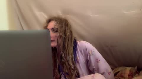 aspiringturtlegirl online show from February 25, 2026, 3:54 pm