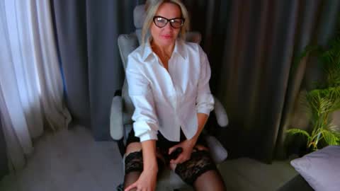 Snapshot of assolmonet chatting on October 30, 2025, 6:15 am assolmonet online show from October 30, 2025, 6:15 am