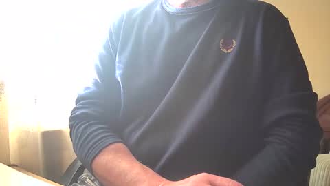 astelover online show from December 25, 2024, 2:23 pm