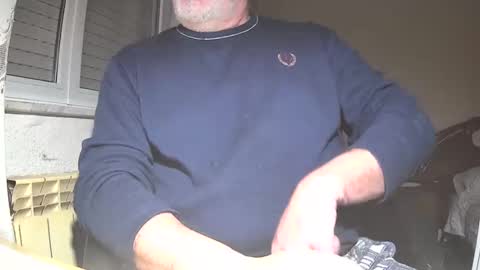 astelover online show from December 25, 2024, 8:50 pm