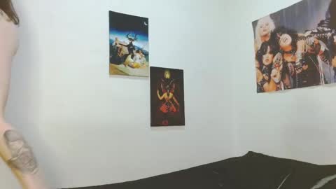 Asterothxznikki online show from January 11, 2026, 2:16 am