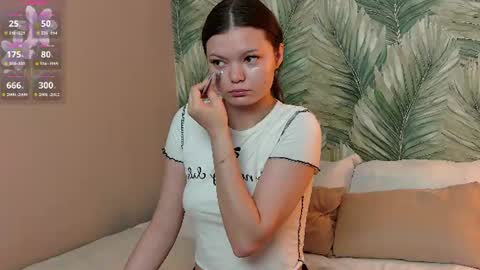 Snapshot of asterquinn chatting on July 17, 2026, 4:52 am Aster Quinn online show from July 17, 2026, 4:52 am