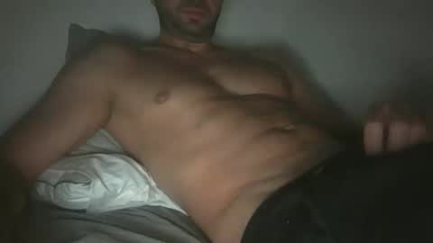 Snapshot of aston0 chatting on October 5, 2025, 5:06 am Aston online show from October 5, 2025, 5:06 am