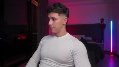 astonhills online show from September 20, 2025, 1:39 am