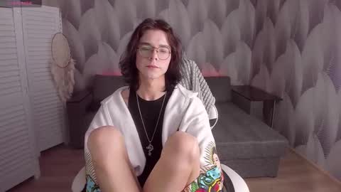 Snapshot of astortepes chatting on November 9, 2025, 10:35 am A S T O R online show from November 9, 2025, 10:35 am