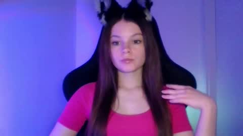 astradream_ online show from October 13, 2025, 5:46 pm