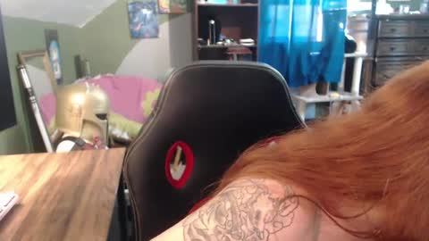 AstraeaSiren online show from October 3, 2025, 5:43 pm