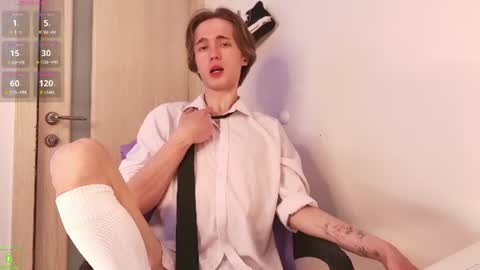 Snapshot of astreanmidnight chatting on June 16, 2026, 10:29 am ASTREAN online show from June 16, 2026, 10:29 am