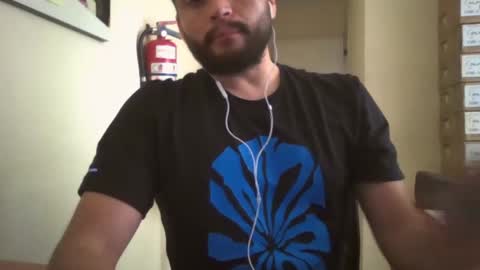 Snapshot of astro_boy_01 chatting on December 27, 2024, 9:11 pm astro_boy_01 online show from December 27, 2024, 9:11 pm