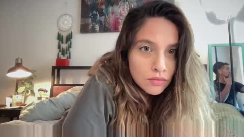 Snapshot of astro_n_tatiana chatting on November 17, 2025, 4:46 pm astro_n_tatiana online show from November 17, 2025, 4:46 pm