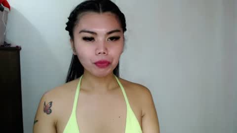 asuna_charming online show from September 27, 2025, 3:28 pm