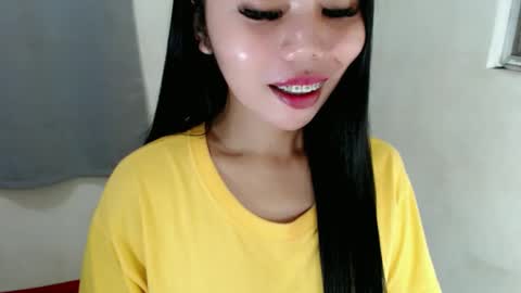 asuna_charming online show from December 22, 2025, 5:21 pm