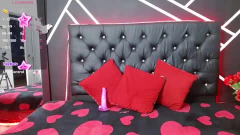 mariia  online show from December 19, 2024, 6:01 am