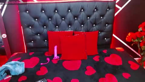 mariia  online show from February 19, 2025, 7:50 am