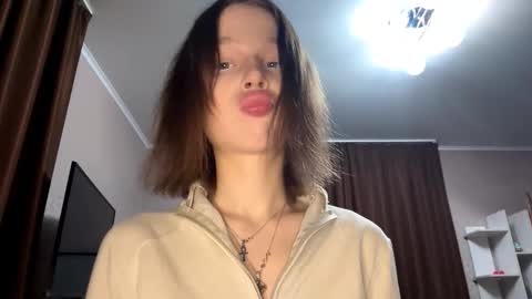 Asuna online show from March 21, 2026, 7:39 pm