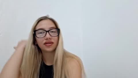 Diana online show from October 23, 2025, 2:49 pm