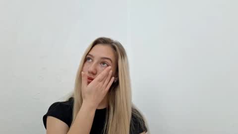 Diana online show from October 24, 2025, 10:22 am