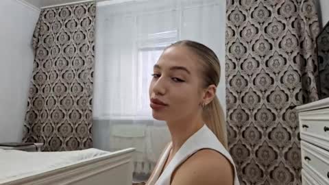 Diana online show from October 30, 2025, 2:40 pm