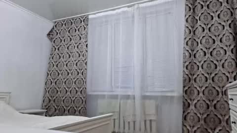 Diana online show from November 4, 2025, 2:38 pm