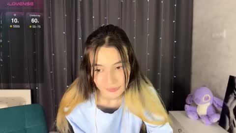 Snapshot of asya_foxy chatting on October 18, 2025, 10:54 pm Asya online show from October 18, 2025, 10:54 pm