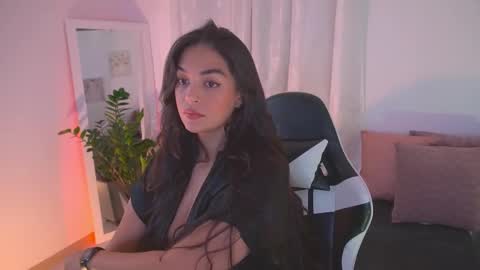 Snapshot of atena676 chatting on November 4, 2025, 1:38 am atena676 online show from November 4, 2025, 1:38 am