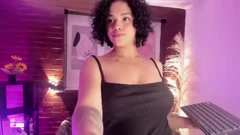 Snapshot of atenajb chatting on June 19, 2026, 3:22 am ATENA online show from June 19, 2026, 3:22 am