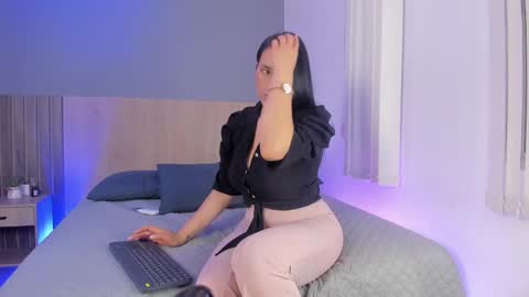 Snapshot of atenea_clerk chatting on September 19, 2025, 11:55 am Atenea online show from September 19, 2025, 11:55 am