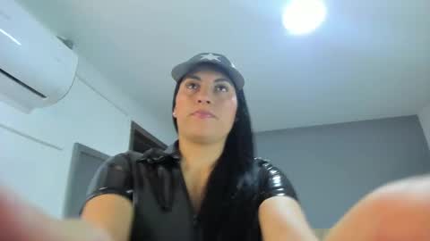 Snapshot of atenea_clerk chatting on October 25, 2025, 11:40 am Atenea online show from October 25, 2025, 11:40 am