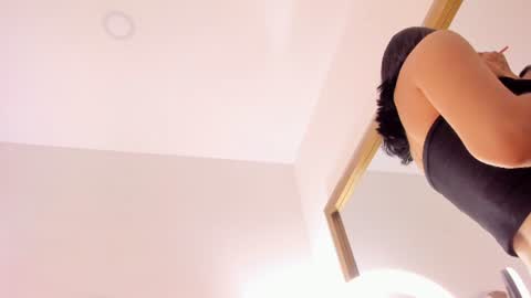 Snapshot of atenea_lux chatting on July 9, 2026, 6:23 pm atenea lux online show from July 9, 2026, 6:23 pm