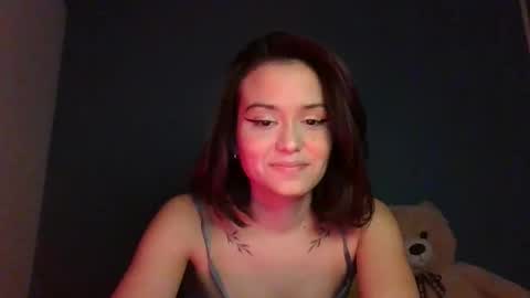 Atenea Nin online show from September 23, 2025, 6:11 pm