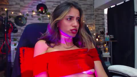 Snapshot of ateneasairce chatting on January 13, 2025, 7:53 pm Atenea online show from January 13, 2025, 7:53 pm