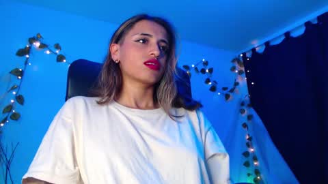 Snapshot of ateneasairce chatting on January 16, 2025, 11:16 pm Atenea online show from January 16, 2025, 11:16 pm