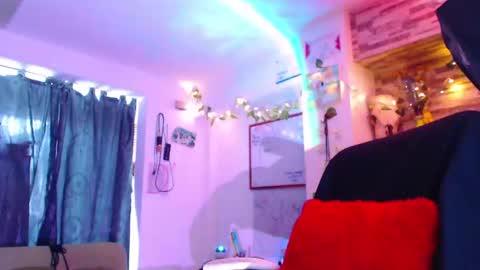 Snapshot of ateneasairce chatting on February 18, 2025, 8:14 pm Atenea online show from February 18, 2025, 8:14 pm