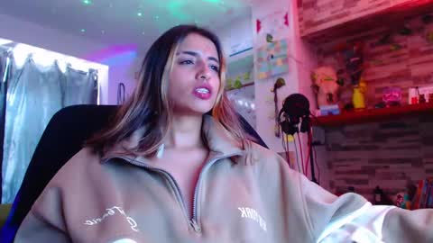 Snapshot of ateneasairce chatting on March 2, 2025, 4:21 pm Atenea online show from March 2, 2025, 4:21 pm