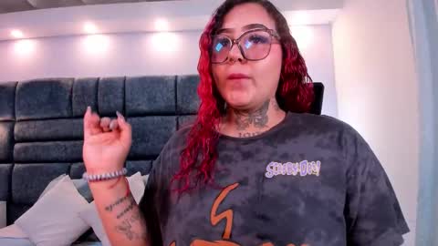 Atennea Diiossa online show from October 28, 2025, 11:47 am