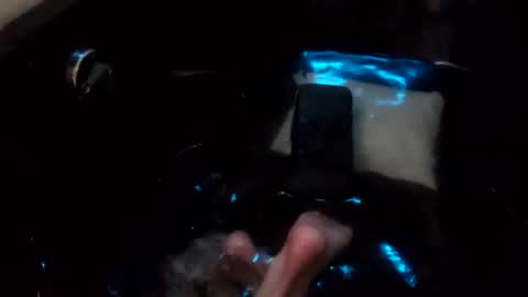 Snapshot of athandrew chatting on January 5, 2025, 5:09 pm jonnyandrew online show from January 5, 2025, 5:09 pm