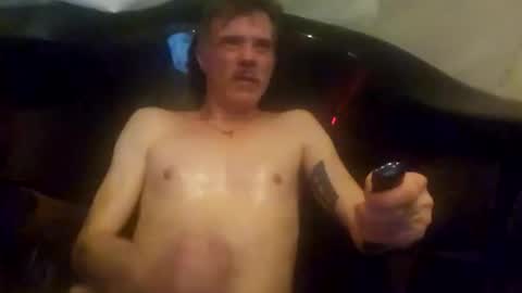 Snapshot of athandrew chatting on November 7, 2025, 8:20 pm jonnyandrew online show from November 7, 2025, 8:20 pm