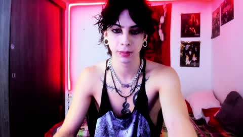 Snapshot of atheneoo_ chatting on December 13, 2024, 7:04 am athenauwu online show from December 13, 2024, 7:04 am