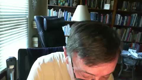 Snapshot of atlhung9 chatting on October 15, 2025, 9:26 pm Atlhung9 online show from October 15, 2025, 9:26 pm