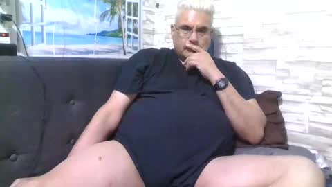 Snapshot of atr2424 chatting on November 15, 2025, 7:54 pm A online show from November 15, 2025, 7:54 pm