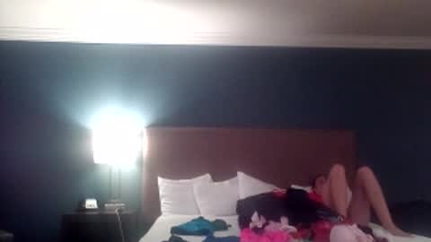 atreatforyou_86 online show from December 21, 2025, 6:42 am