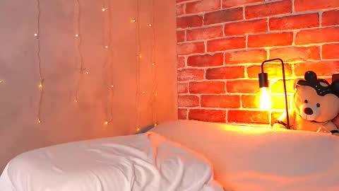 Sarah Doll online show from October 9, 2025, 11:14 pm