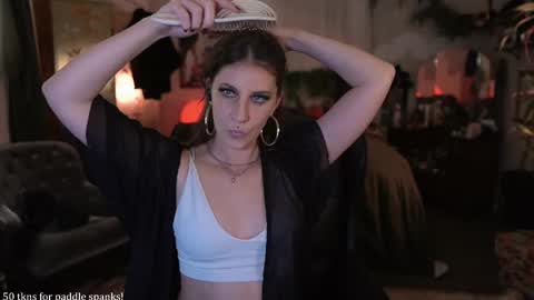 Snapshot of audrey_ chatting on February 18, 2025, 5:09 am Audrey online show from February 18, 2025, 5:09 am