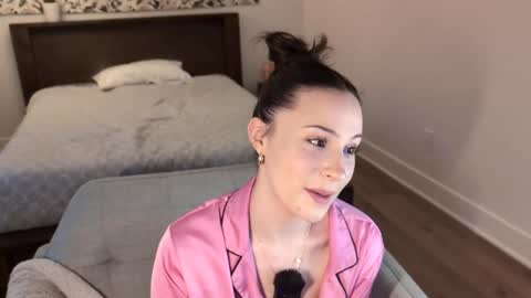 Snapshot of audreyjones03 chatting on February 2, 2025, 10:39 pm Miss Audrey online show from February 2, 2025, 10:39 pm