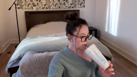 Snapshot of audreyjones03 chatting on March 1, 2025, 11:04 pm Miss Audrey online show from March 1, 2025, 11:04 pm