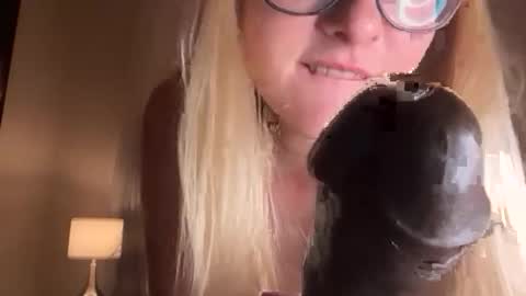 AudreyAlien online show from March 19, 2026, 5:11 am