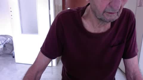 auguste688483 online show from March 4, 2026, 9:04 am