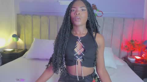 Snapshot of aura_sun_ chatting on December 17, 2025, 12:00 pm Auris online show from December 17, 2025, 12:00 pm