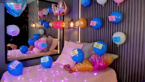 Snapshot of aurabakers chatting on February 7, 2025, 1:22 pm Aura online show from February 7, 2025, 1:22 pm