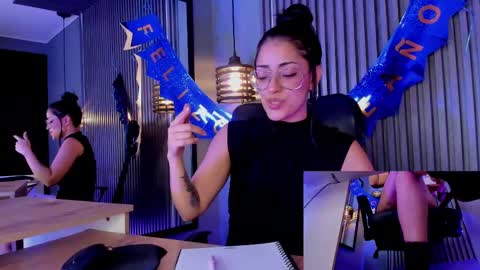 Snapshot of aurabakers chatting on March 7, 2025, 12:12 pm Aura online show from March 7, 2025, 12:12 pm